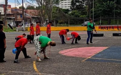 La gymnastique en plein air : apprendre en bougeant